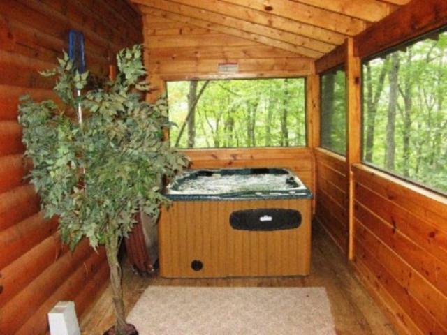Bear Pleasures Cabin Villa Гетлинбург Екстериор снимка